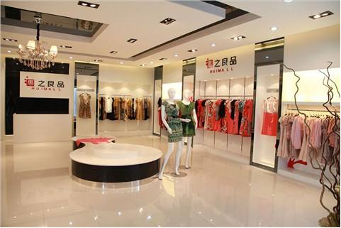 专卖店销售业绩=货品+店铺形象+店铺服务+销售技巧